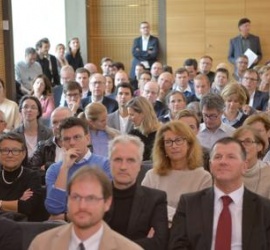 LOG: Zukunft sehen