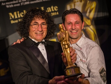 Michael Late erhält den Merlin Award in der Plus City
