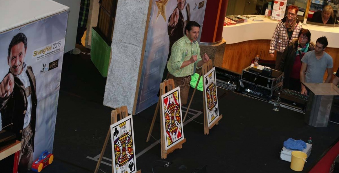 MAGIC FESTIVAL mit Michael Late - Plus City